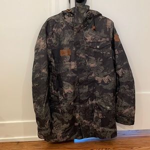 Dakine Men’s Snowboard/Ski Jacket | Camo | Size Small (S)